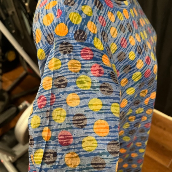 Polka dot t-shirt size large - Picture 3 of 5